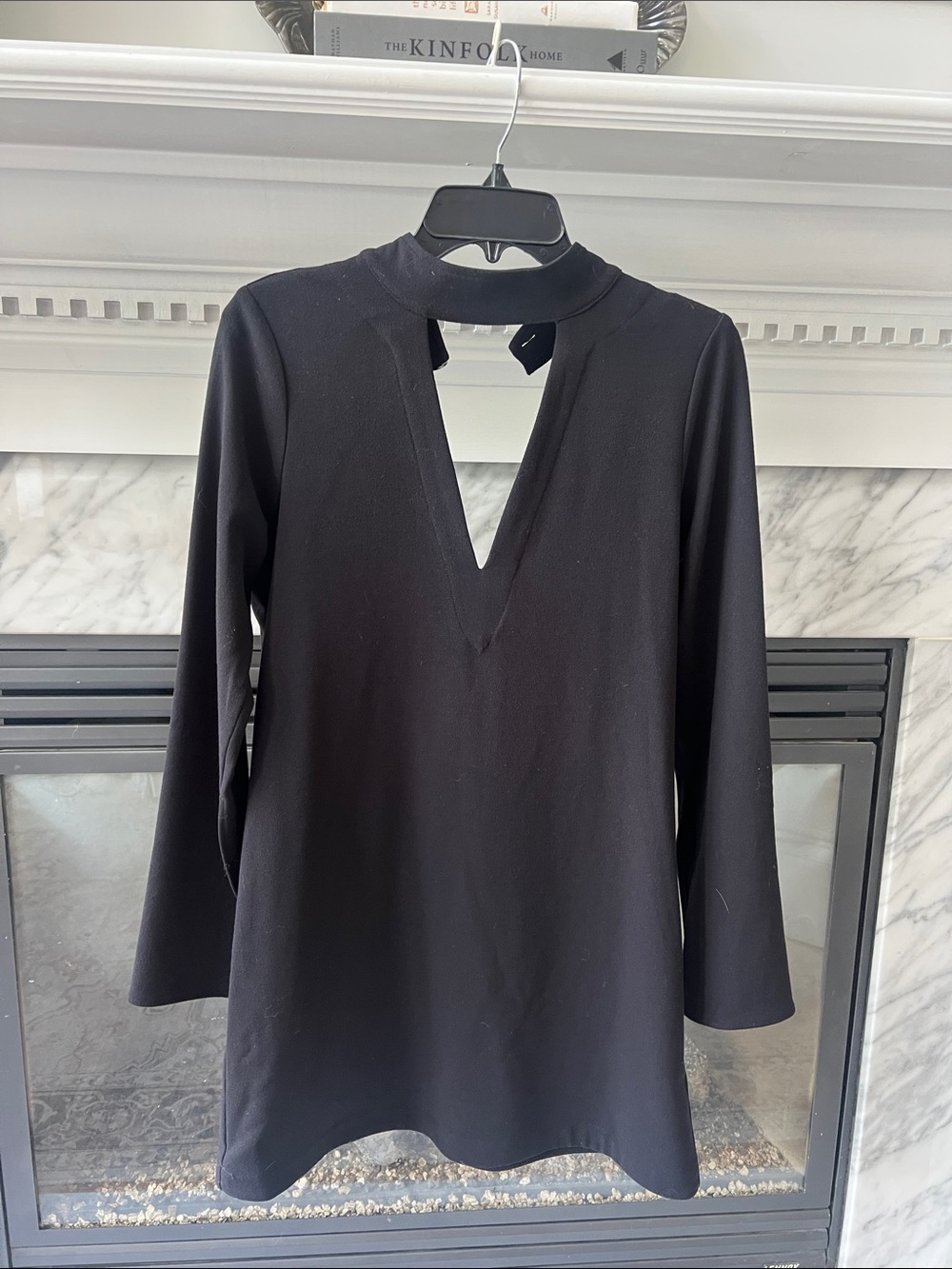 Dolce Vita Black Long-Sleeve V-Neck Tunic Dress